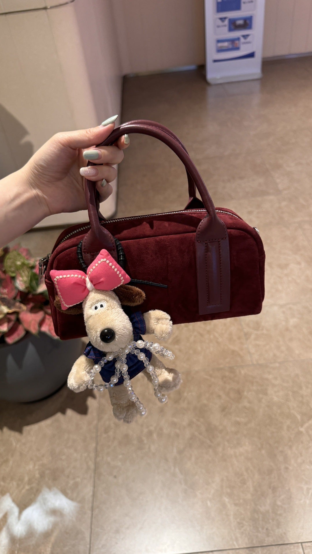 2024秋冬新款复古小众设计麂皮绒波士顿枕头包时尚单肩斜挎手提包