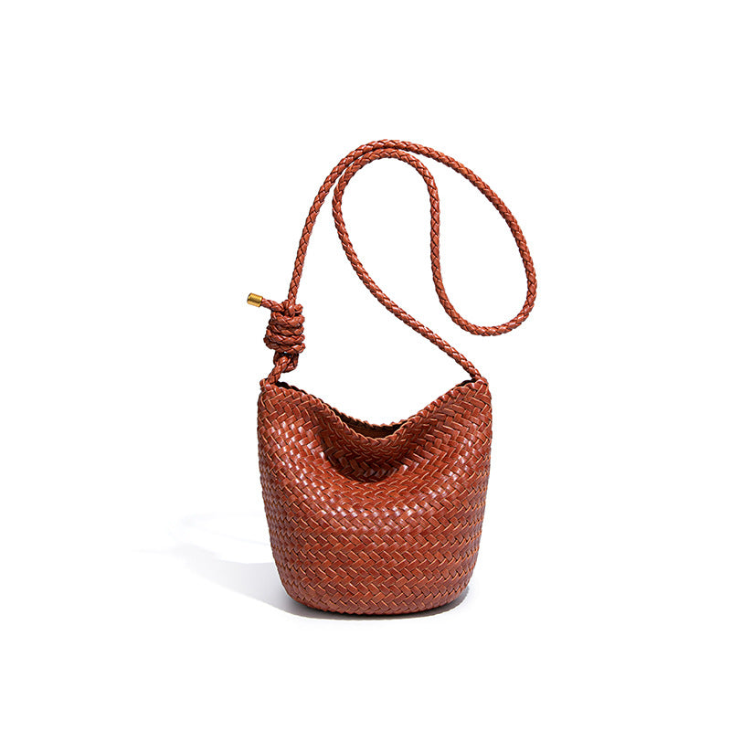 新款复古手工编织包包女时尚潮流单肩斜跨包小众设计高级感水桶包