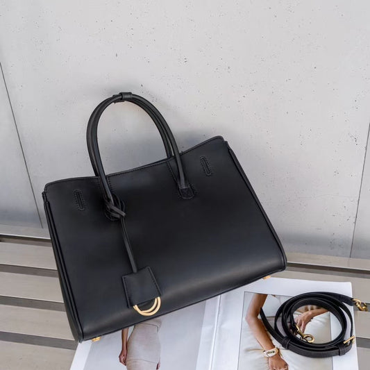 头层牛皮可多用黑色机车手提秋冬手提单肩腋下超大容量托特锁扣女