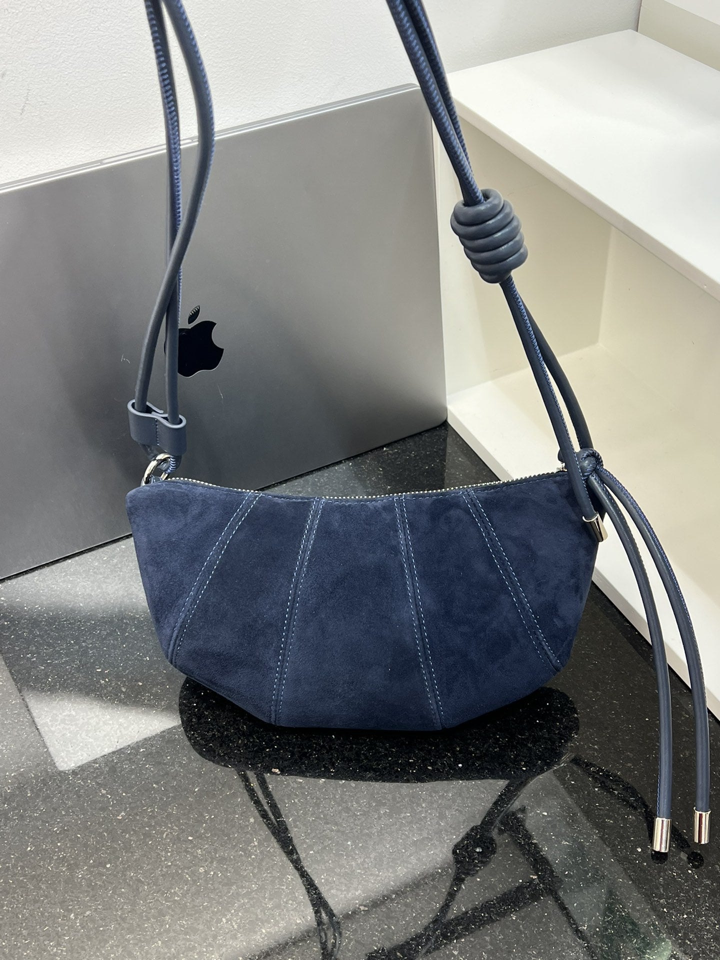 高级感牛角包复古磨砂皮网红爆款饺子包时尚百搭腋下包单肩斜挎女