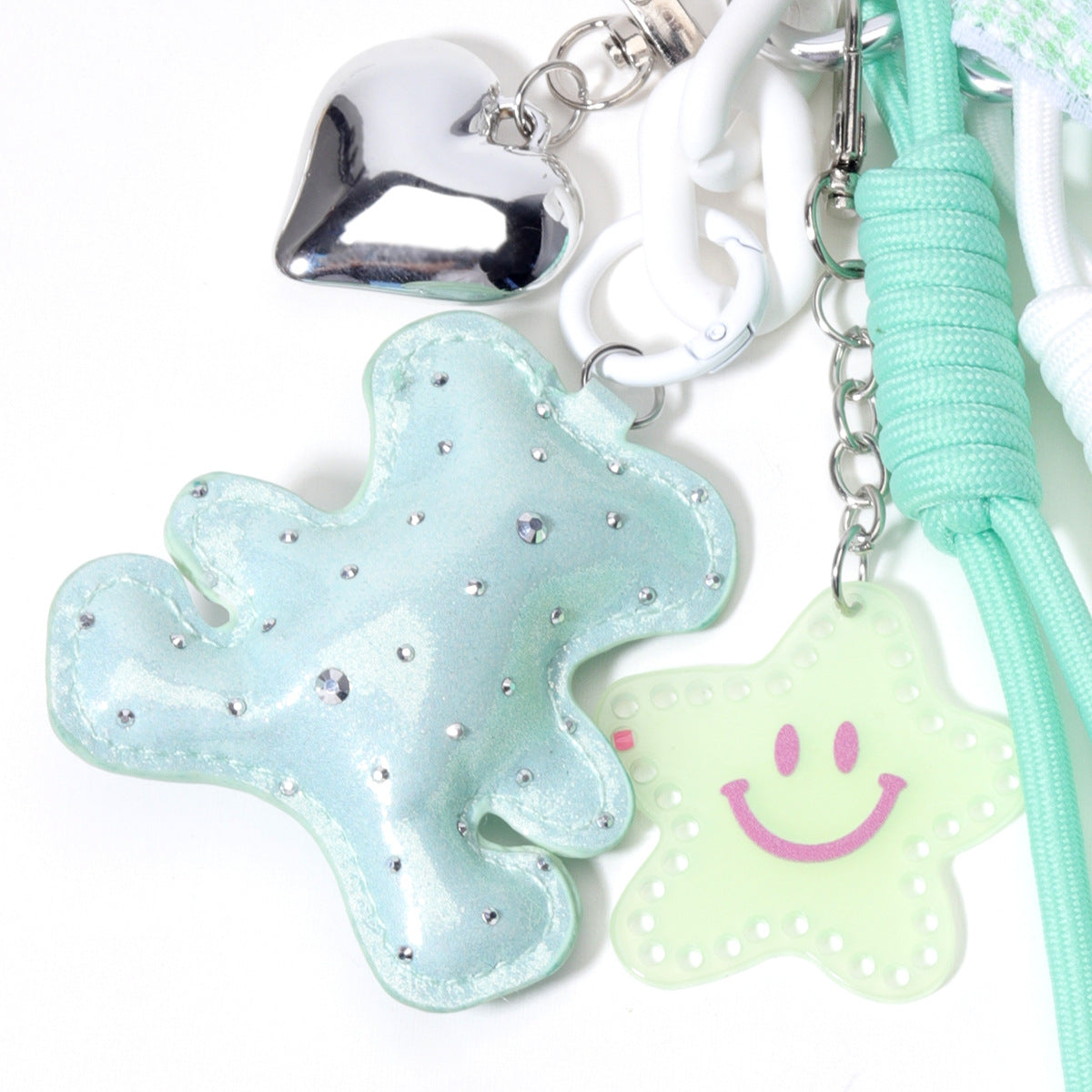 阿乌美饰品工厂跨境热销绿色钻皮小熊桃心织带包挂包包挂件挂饰