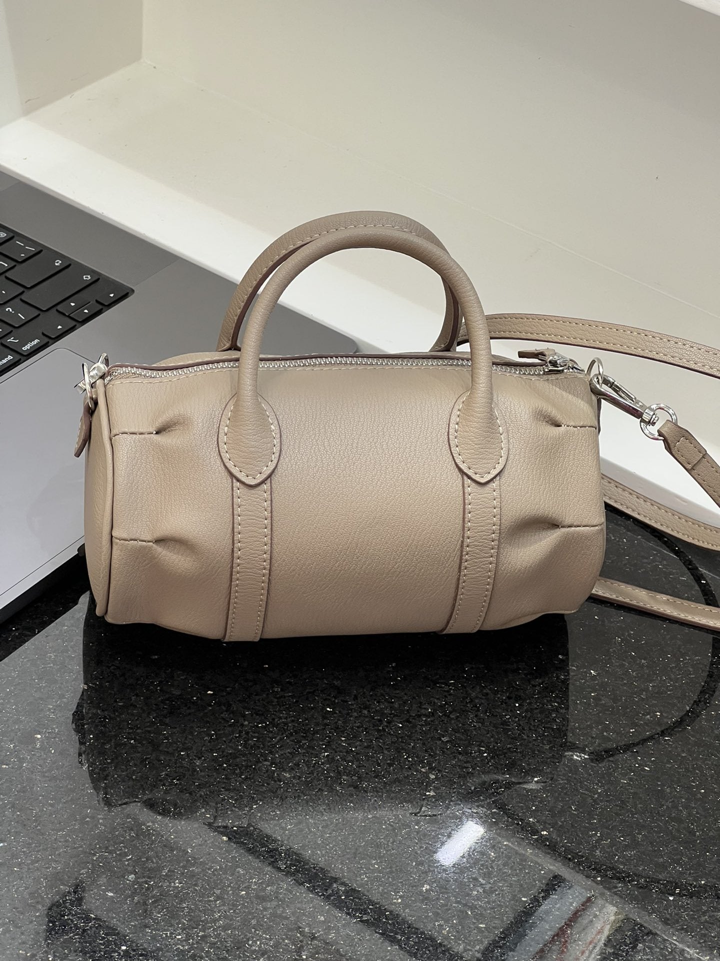 2024新款头层牛皮枕头包时尚手拎包百搭高级感单肩斜挎包包女