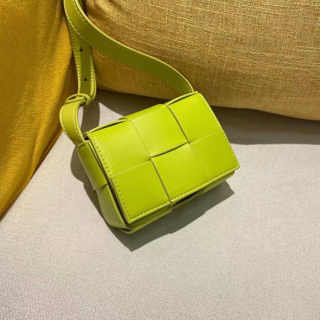 包包女2022新款小众设计mini编织小方包真皮女包单肩斜挎包轻奢