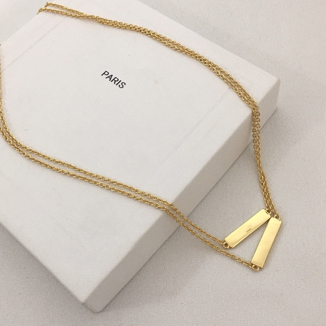 CEL风22新款双层金色长方牌字母项链女高级感气质光面镀24K锁骨链