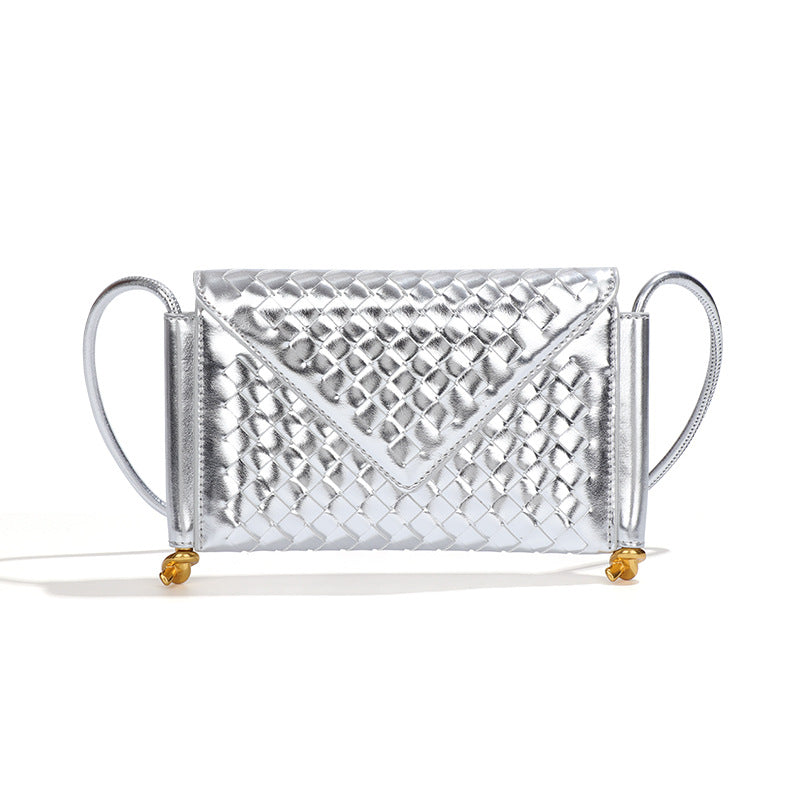 夏季洋气百搭编织女包简约休闲单肩斜跨邮差包新款潮流手拿信封包