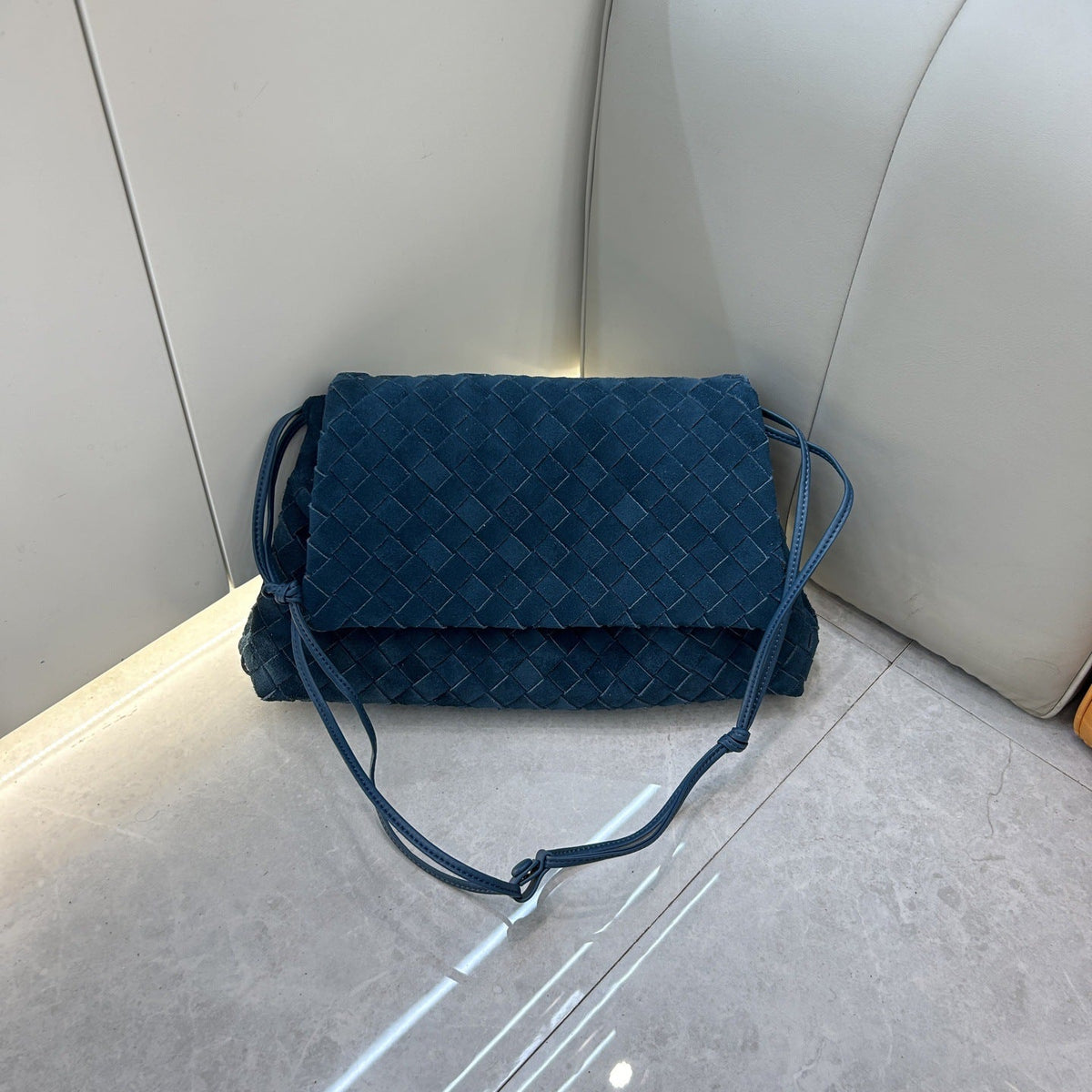 跨境秋冬磨砂皮编织包复古翻盖垃圾袋云朵包休闲百搭单肩腋下女包