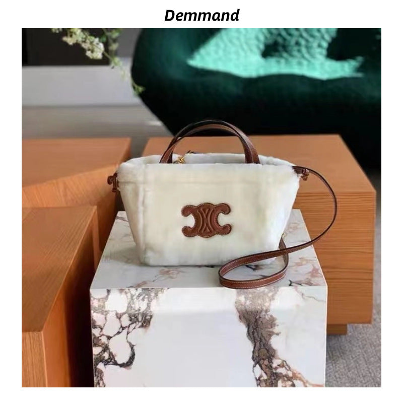 新款代购韩国羊羔毛包毛绒绒手拎包上班通勤手提包凯旋门托特包包