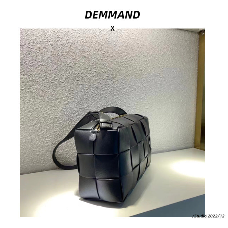 2023新款黑色编织包女腋下斜挎时尚百搭手提枕头包真皮单肩包轻便