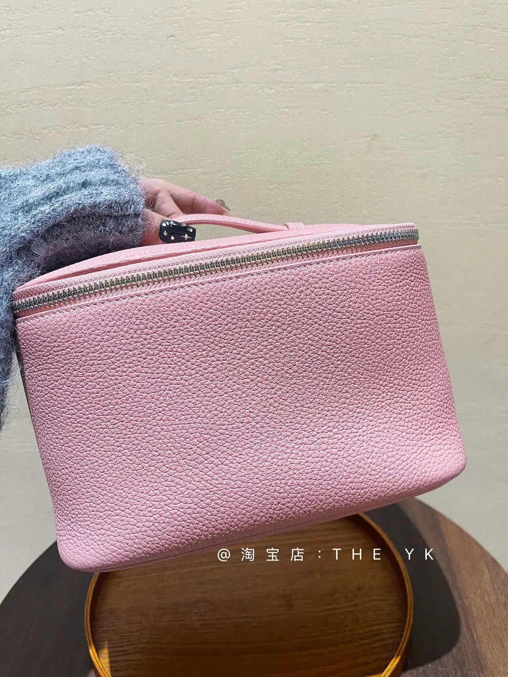 H家刺绣化妆包软皮大容量手提包护肤品收纳包出差旅行便捷洗漱包