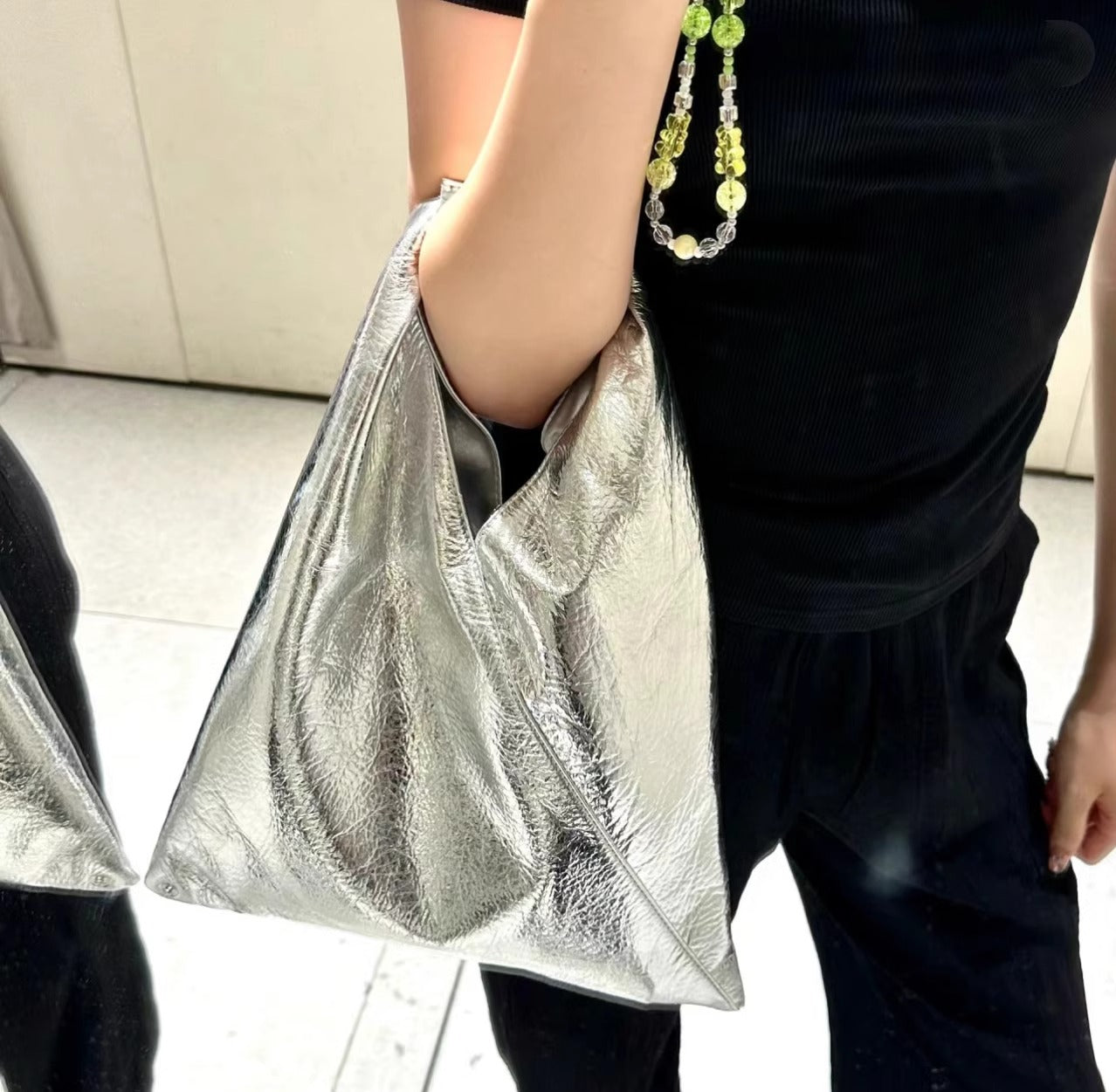 MM马吉啦三角包慵懒风女大容量通勤托特包ins潮流饺子包购物袋6