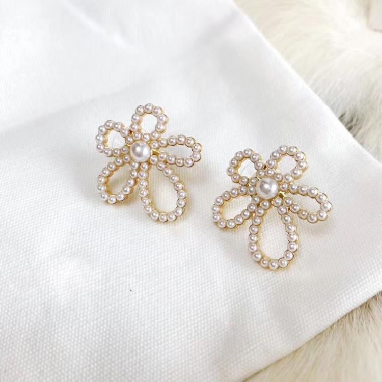 赛家新款镂空花瓣珍珠耳钉珍珠花朵耳环项链女气质优雅日韩风耳饰