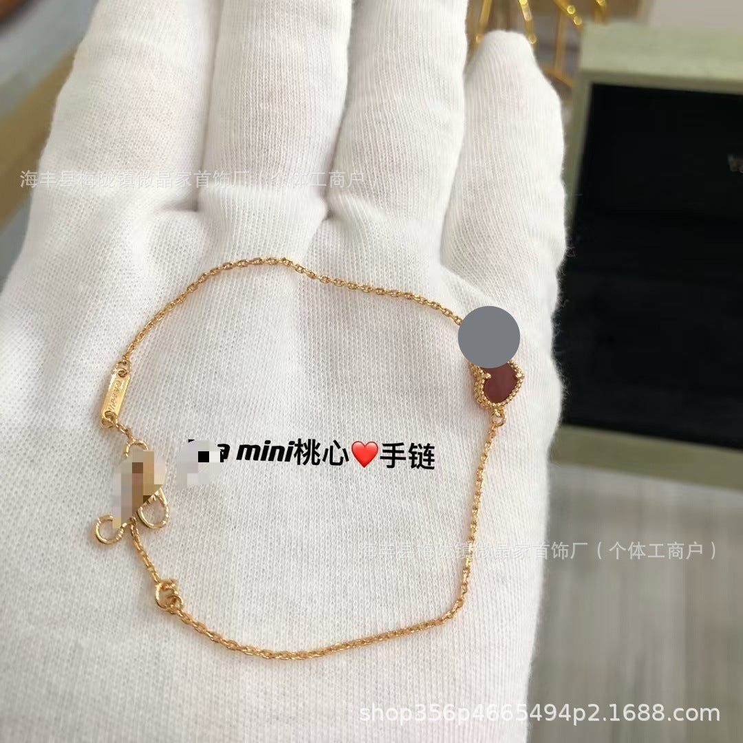 梵家高版桃心红玉髓项链小红心锁骨链时尚小而精致高品质厂家直销