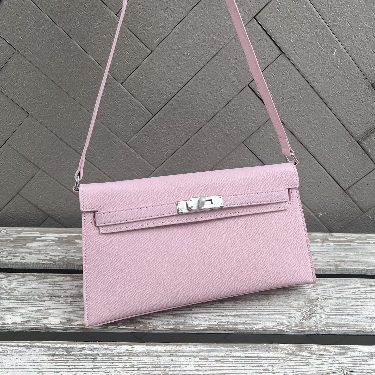 真皮牛皮凯莉包包女百搭单肩腋下包高级感2024新款复古手提法棍包