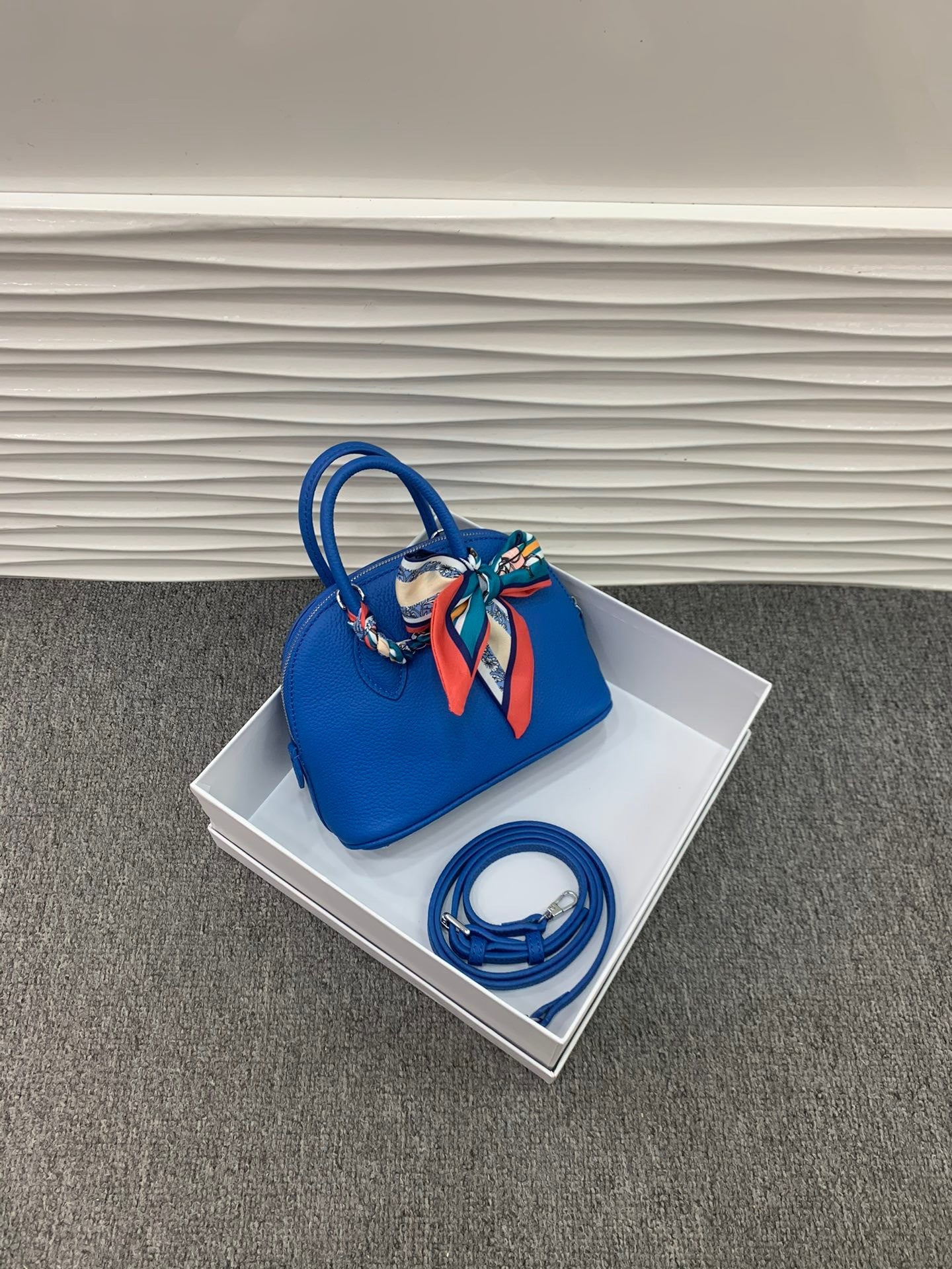 真皮贝壳包女包迷你小包高级感百搭时尚牛羊皮手提斜挎包保龄球包