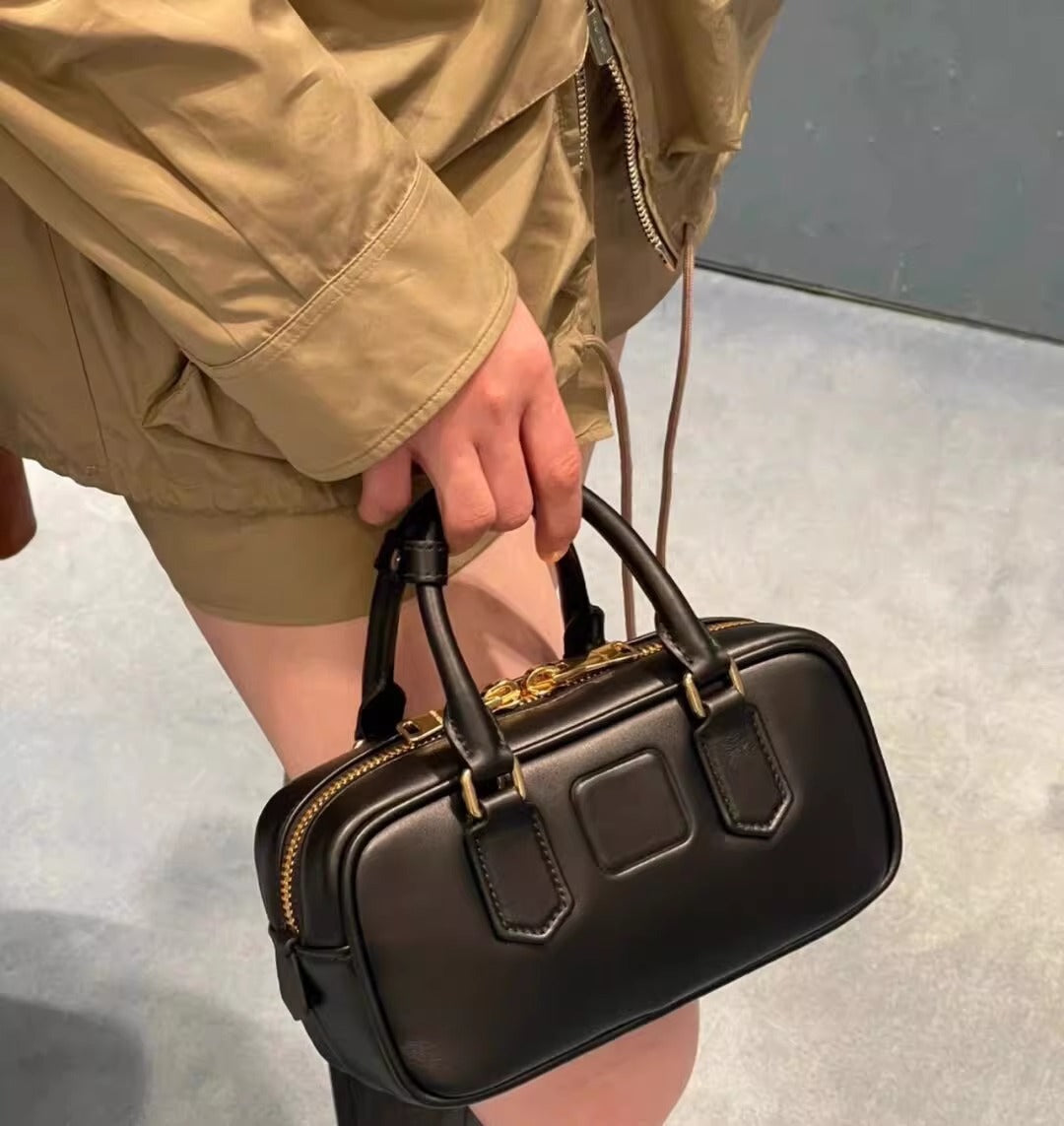 miu家新款真皮女包保龄球包横款公文包波士顿手提单肩包直播代发