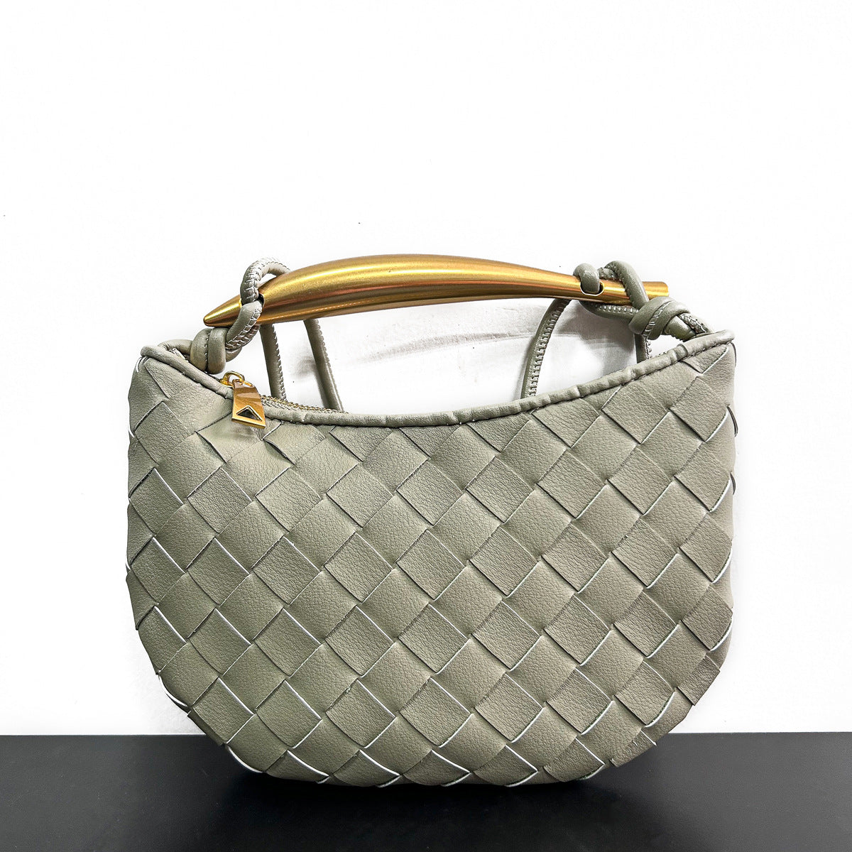 拉链款编织包包2023新款牛皮金属手柄月牙包单肩斜挎手提包时尚