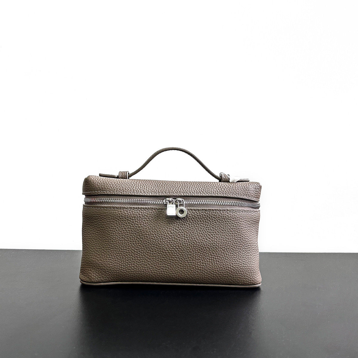 手拎单肩腋下包包女春夏2023新款小众设计高级感百搭通勤小斜挎包