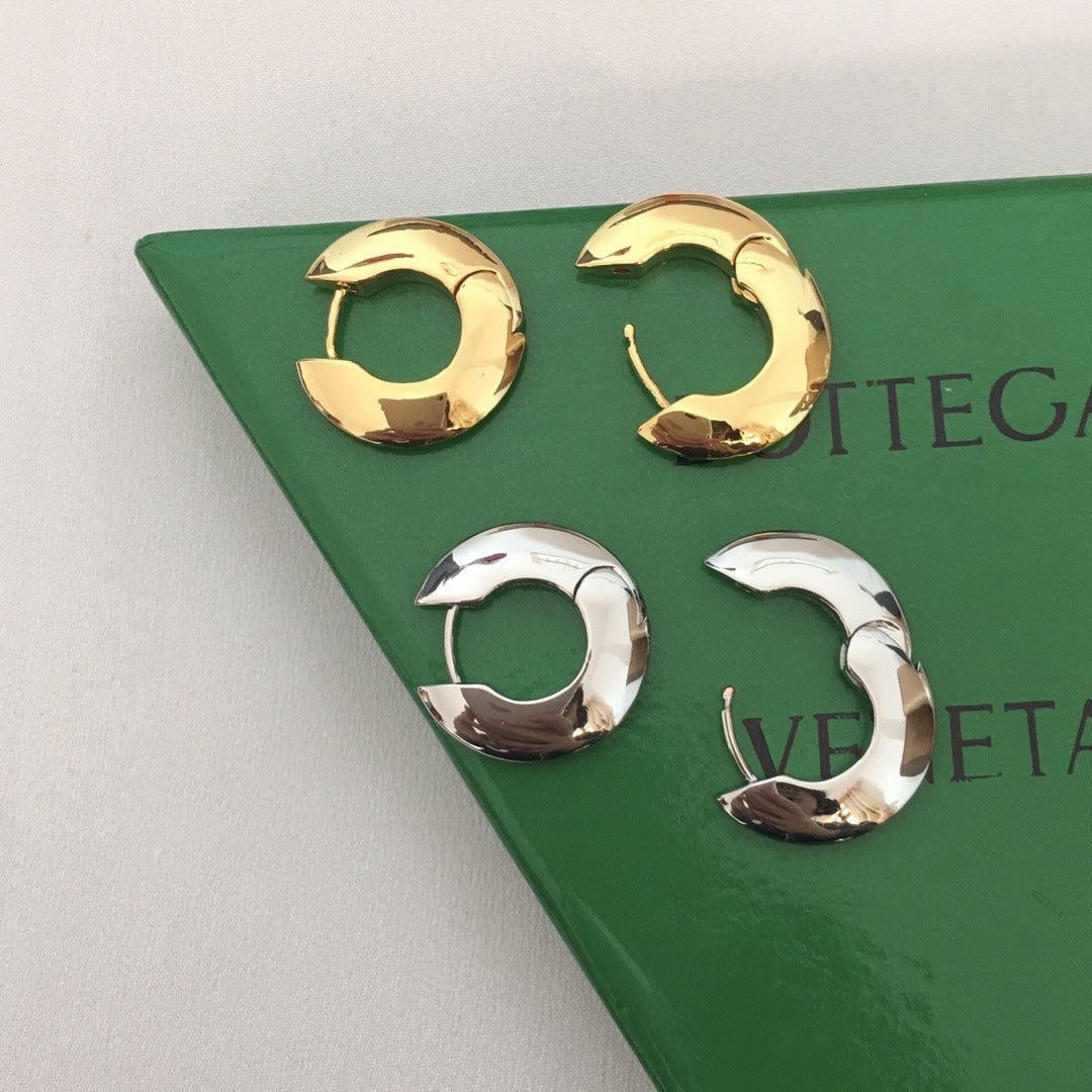 BV家21新款环形耳环女耳扣高级感时尚光面欧美气质圆圈耳圈耳环