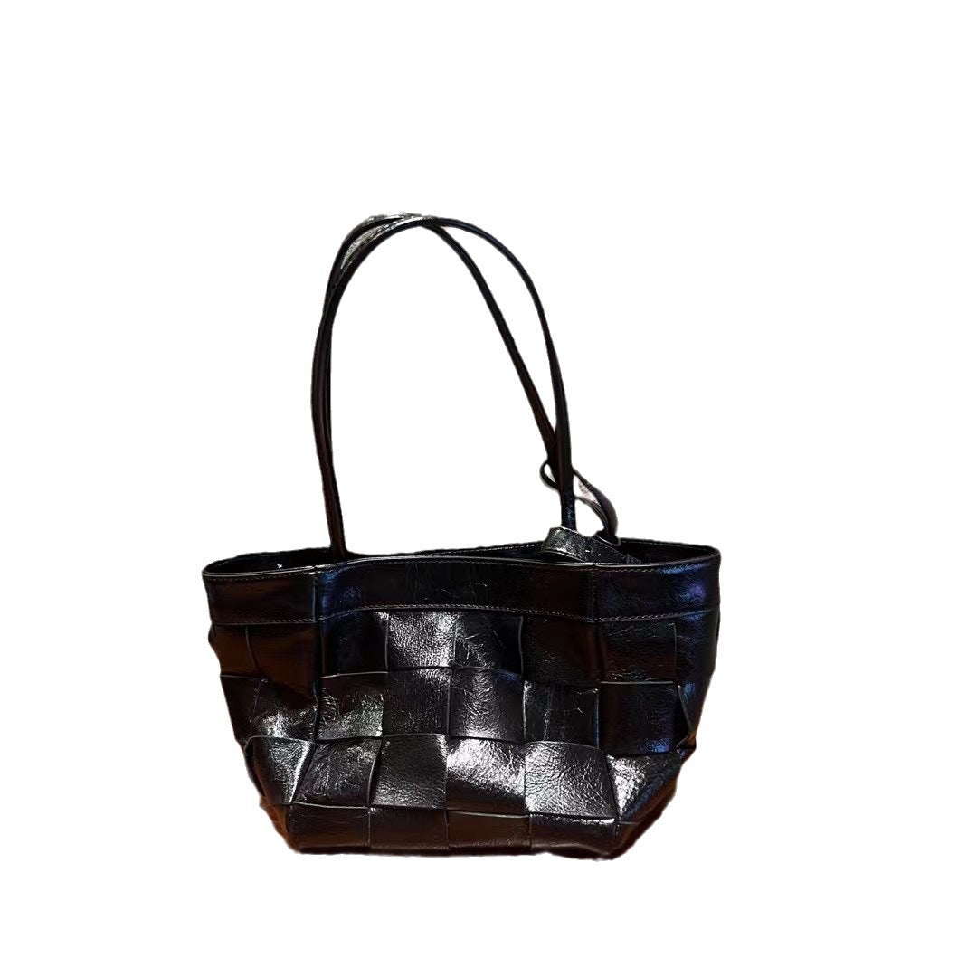 编织包女款2023新款夏包包女真皮菜篮子单肩腋下包翅膀手提水桶包