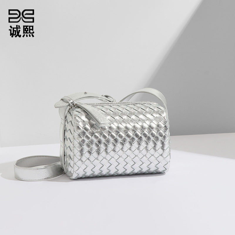 源头工厂直销包包女轻奢风高级质感单肩斜挎编织小方包银色枕头包