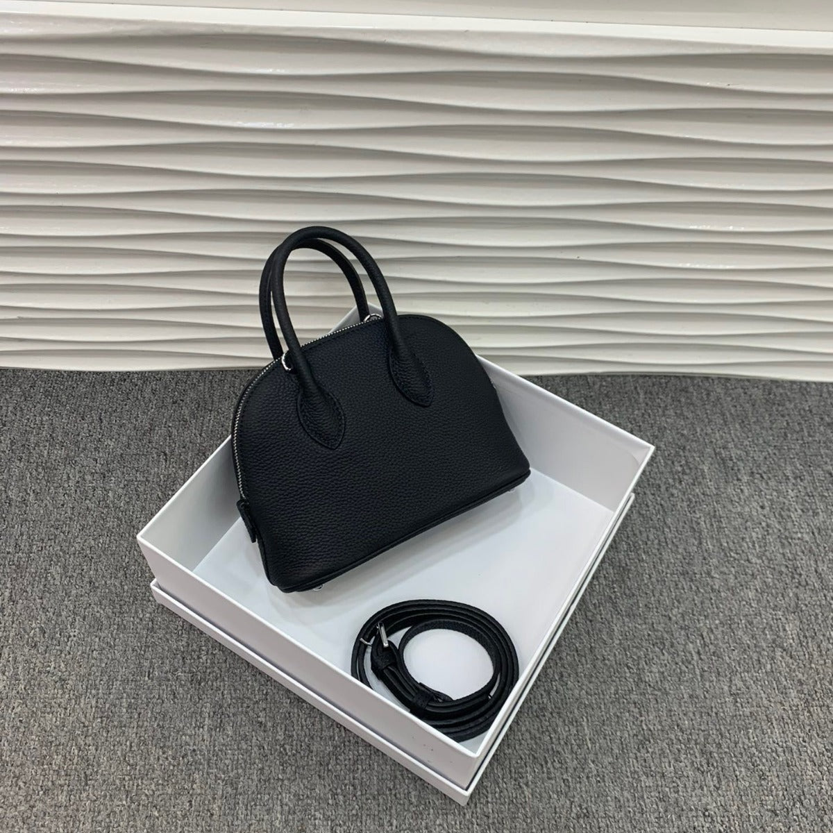 真皮贝壳包女包迷你小包高级感百搭时尚牛羊皮手提斜挎包保龄球包