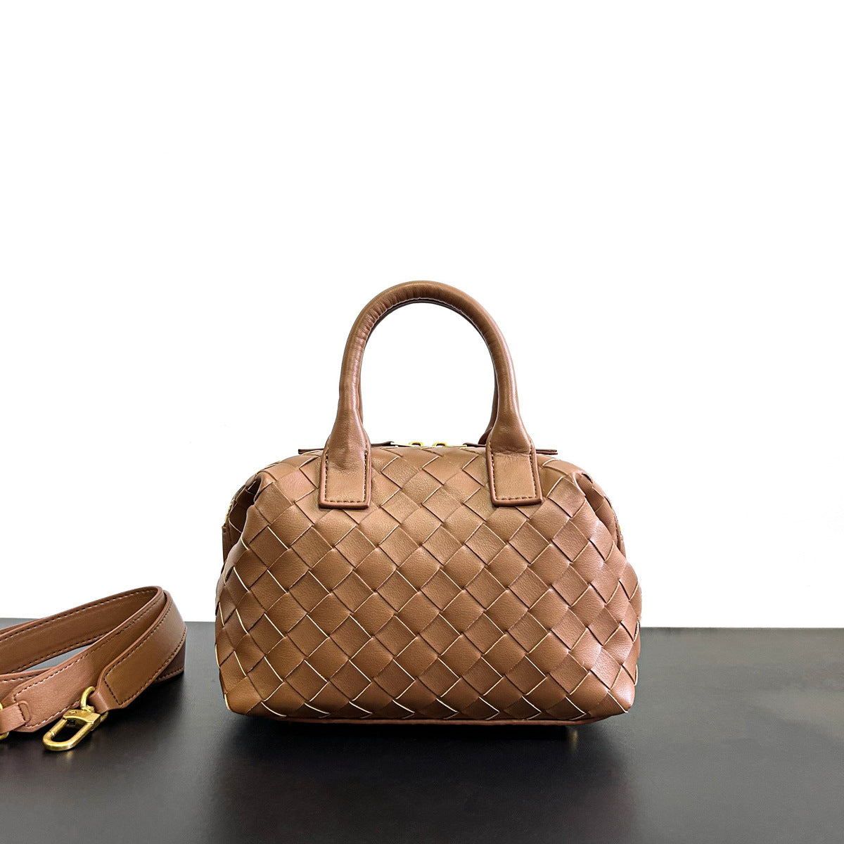 2023年秋冬新款真牛皮时尚包百搭休闲包单肩包编织手提女士包包