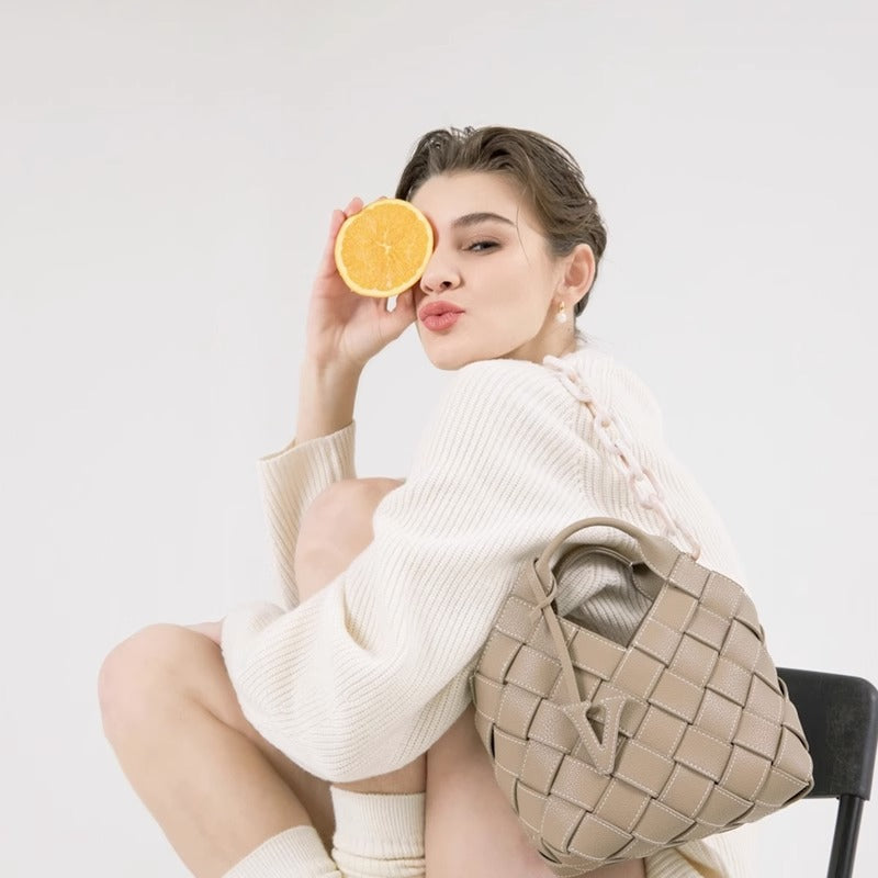 欧美时尚 轻奢高级质感牛皮菜篮子编织包单肩手提包女一件代发