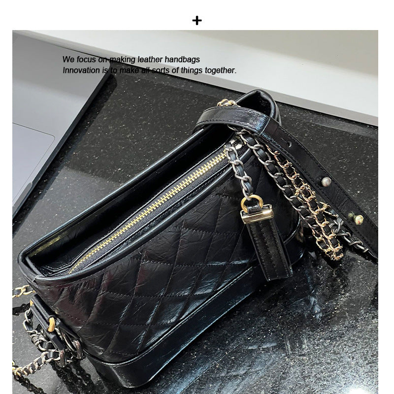 斜挎包女时尚潮流小香风菱格双挎链条包百搭流浪包通勤风微商代发