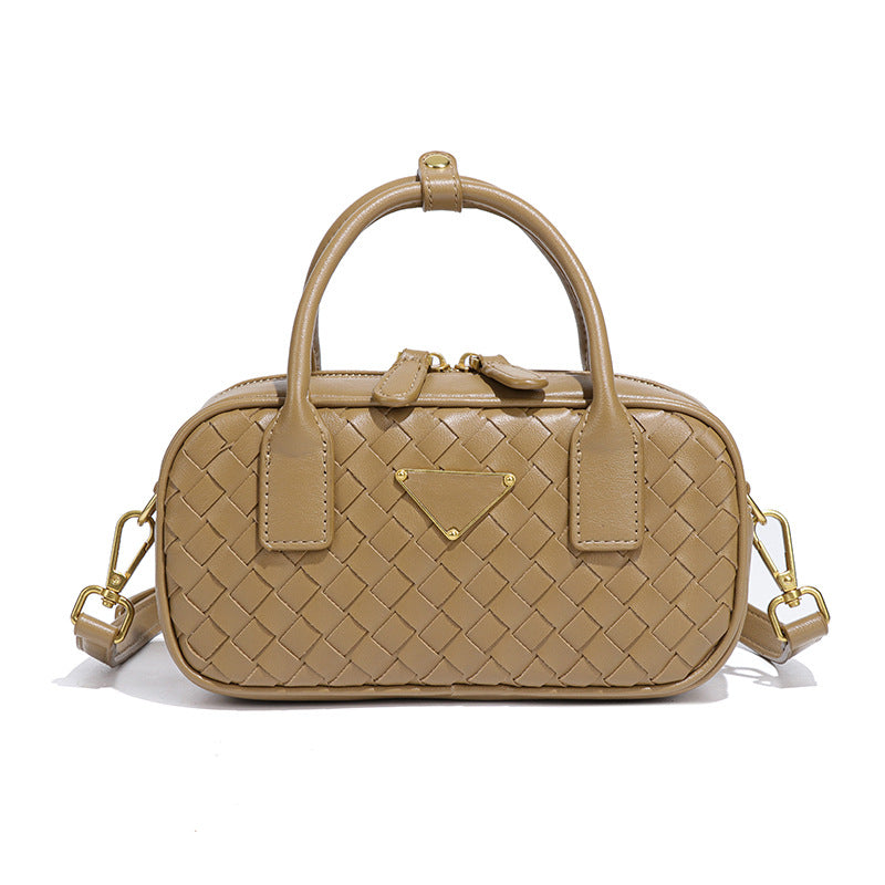 新款潮流枕头包单肩斜挎小方包高级感百搭手拎包时尚手工编织包包