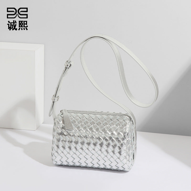 源头工厂直销包包女轻奢风高级质感单肩斜挎编织小方包银色枕头包