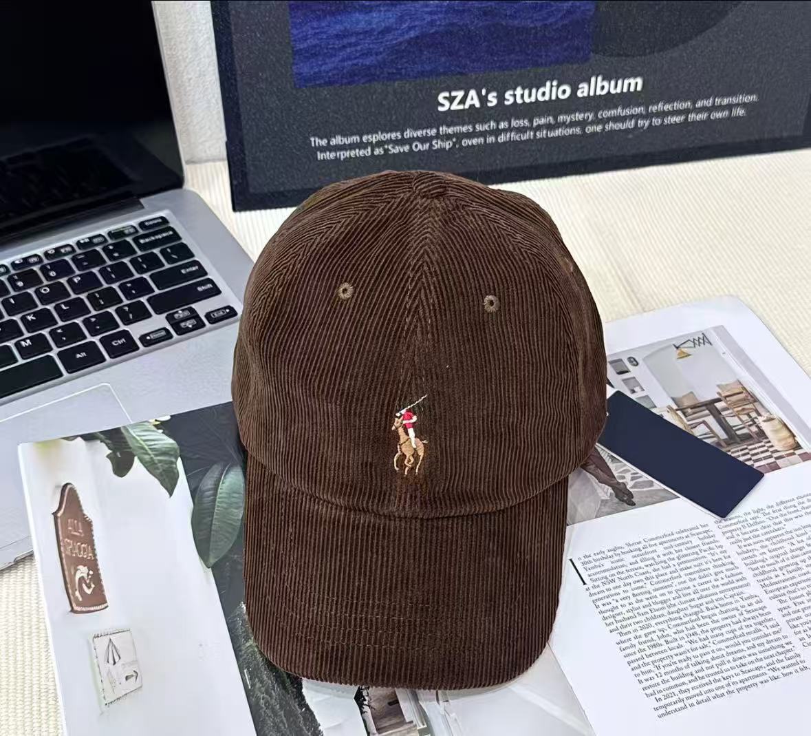 新款明星同款灯芯绒鸭舌帽子情侣棒球帽潮牌刺绣马百搭休闲大头冬