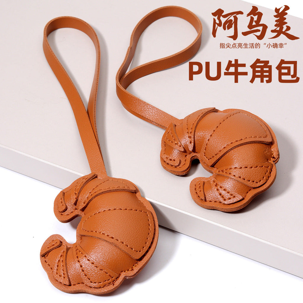 现货包挂miu系牛角包皮革小挂件包挂钥匙扣吊饰配件批发混批