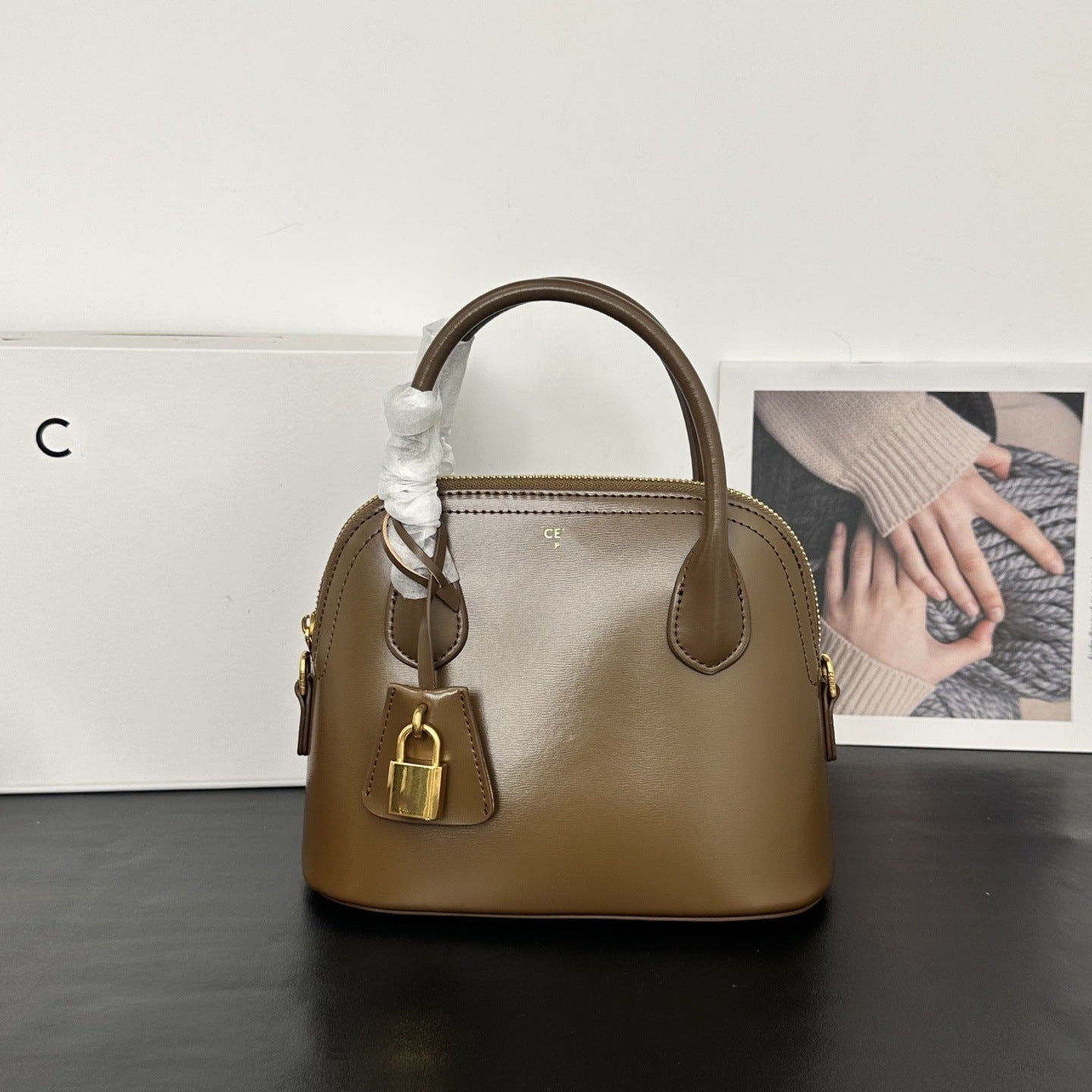 小香Ce新款贝壳包潮时尚手提包通勤百搭单肩斜挎轻奢小包保龄球包