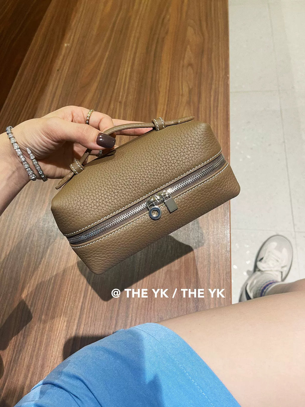 真皮化妆包饭盒包女便携式旅行洗漱包化妆品收纳包单肩斜挎链条包