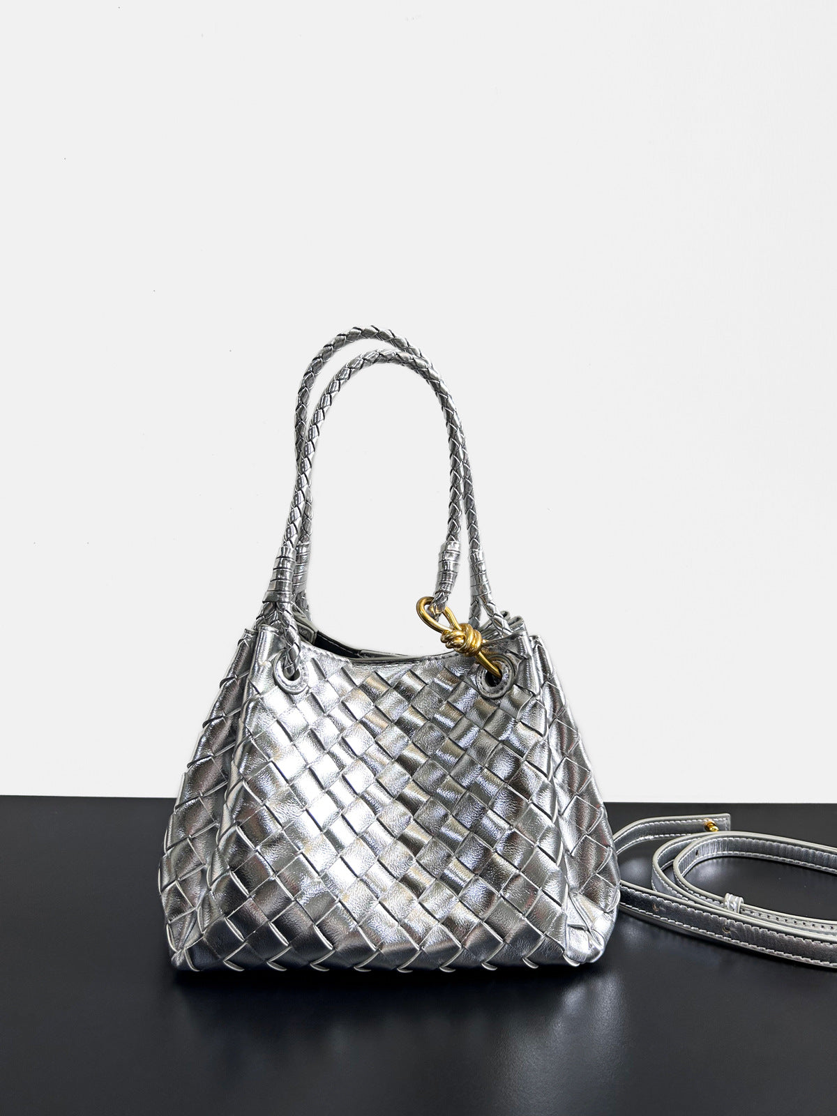 2024新款真皮编织降落伞包舒淇同款手提菜篮子大容量牛皮水桶包