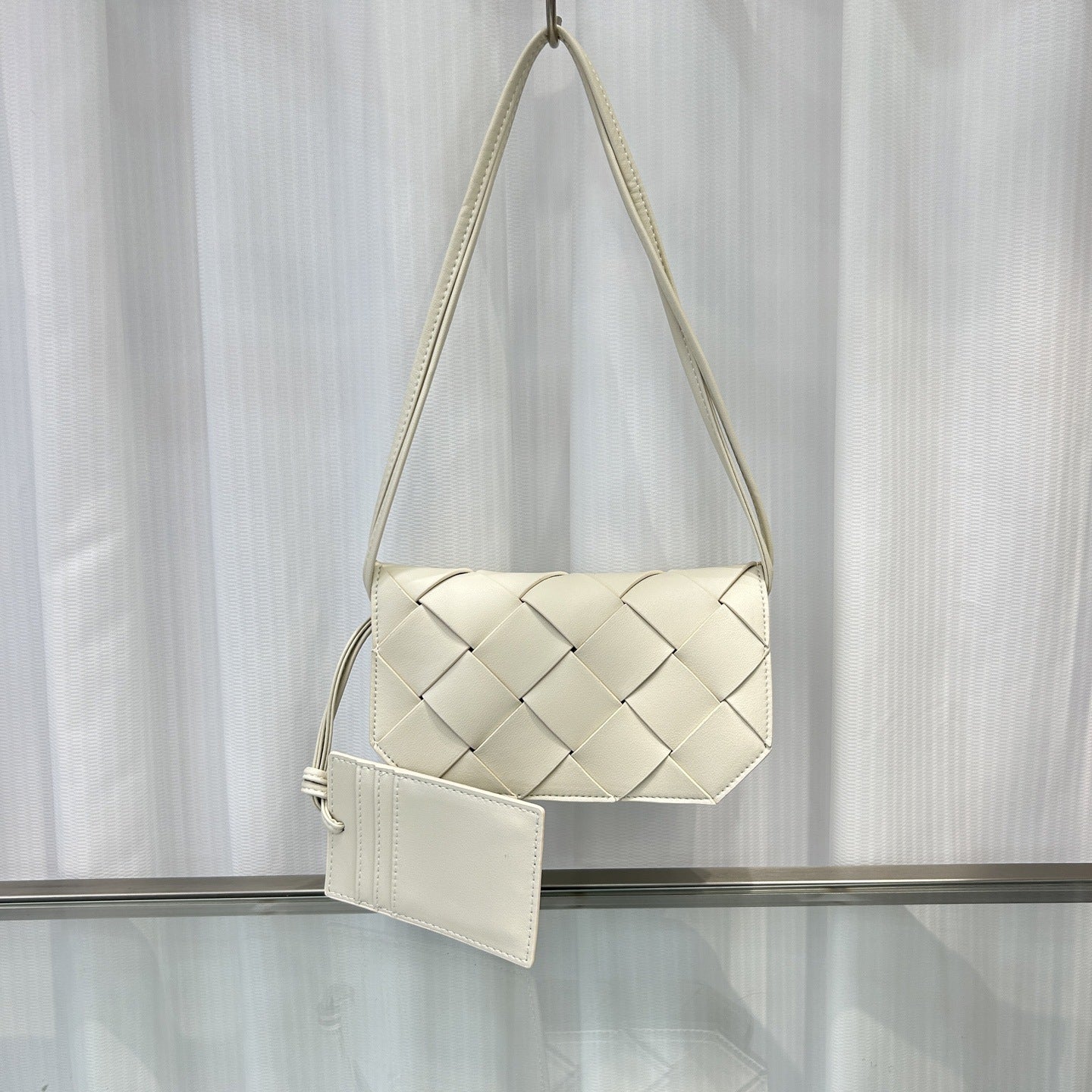 新款潮流真皮手工编织夹子包跨境肩带单肩斜挎厂家直销手机包