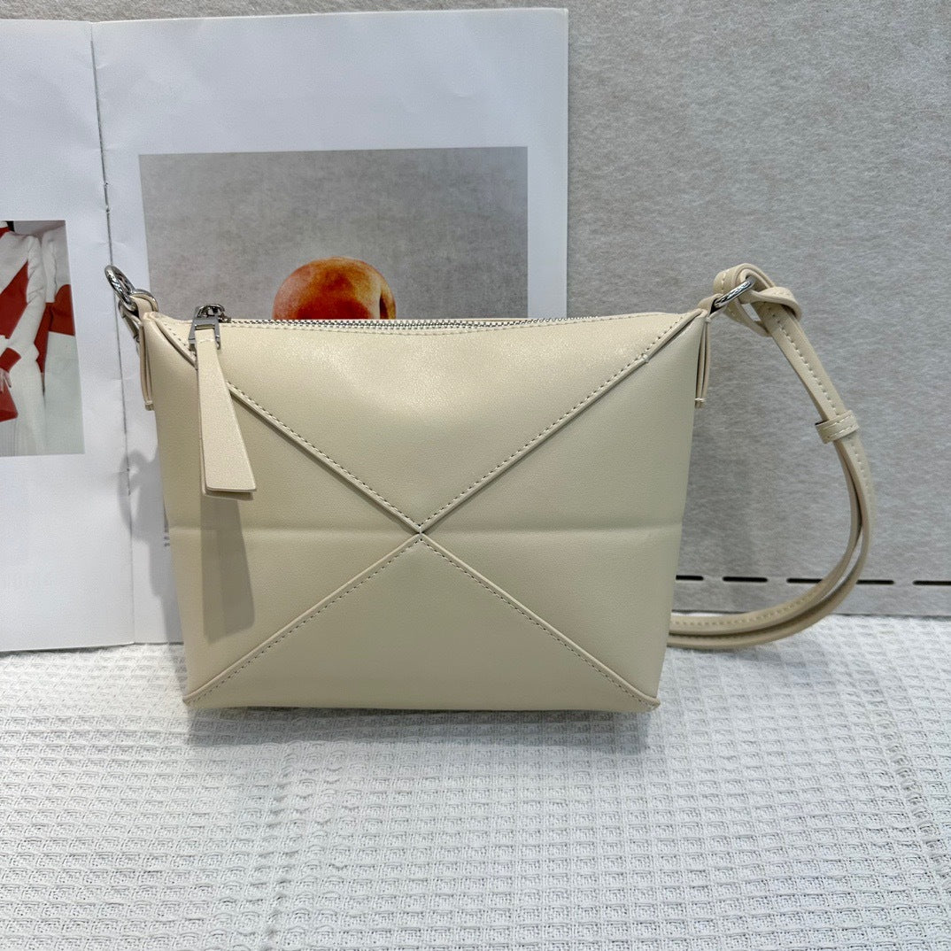 头层牛皮折叠几何包手提包法式腋下包真皮饭盒包时尚单肩斜挎包女