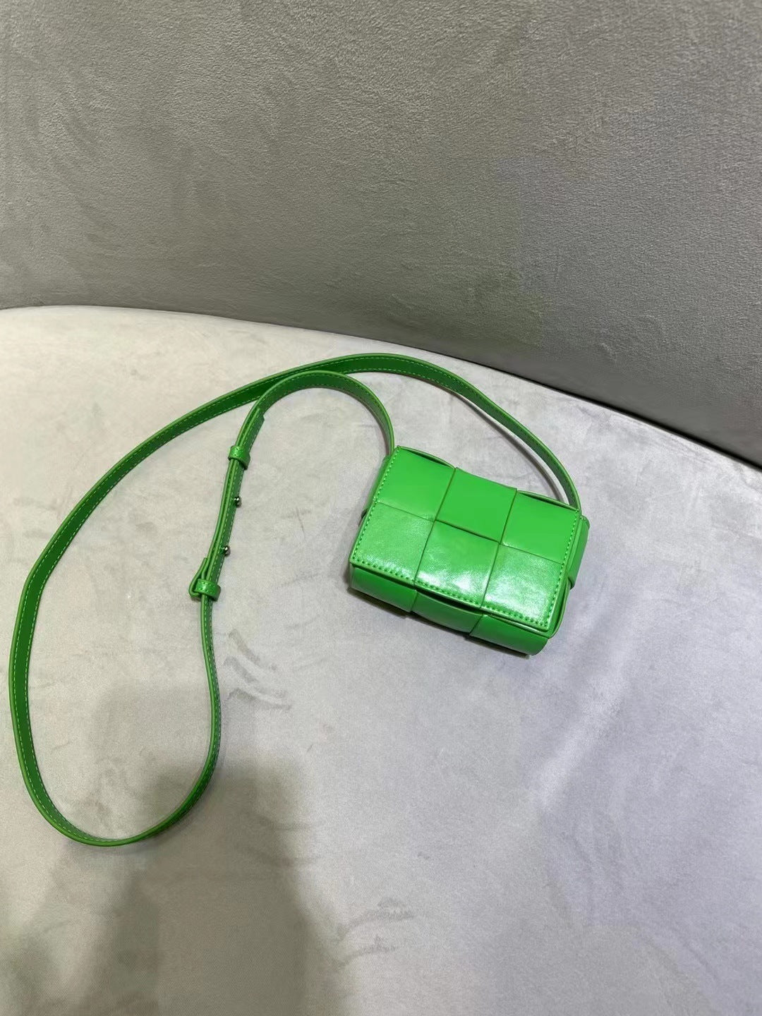 包包女2022新款小众设计mini编织小方包真皮女包单肩斜挎包轻奢