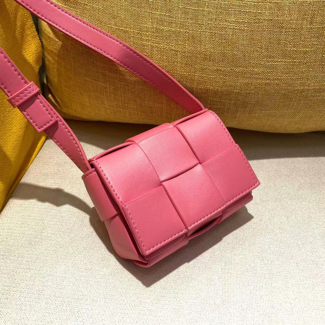 包包女2022新款小众设计mini编织小方包真皮女包单肩斜挎包轻奢