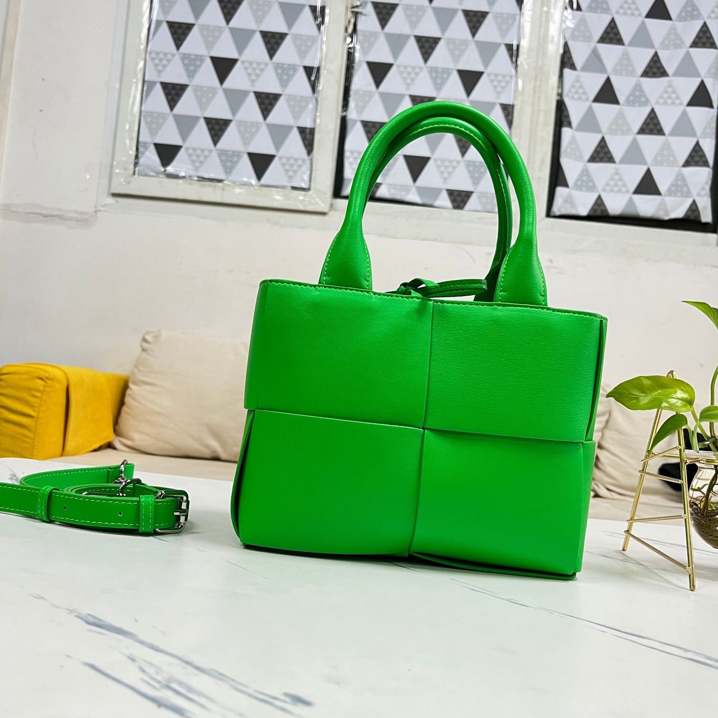 包包女士真皮女包2022新款手提手工编织托特简约大容量轻奢高级