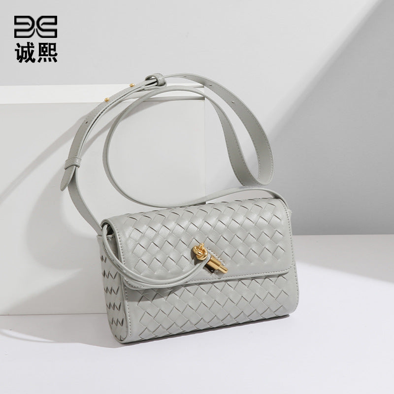 跨境爆款手工编织包欧美高级感单肩斜跨小方包女士短款中古法棍包