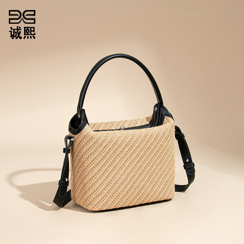 拉菲草女包2025夏季新款手提饭盒包简约单肩斜跨包休闲百搭草编包