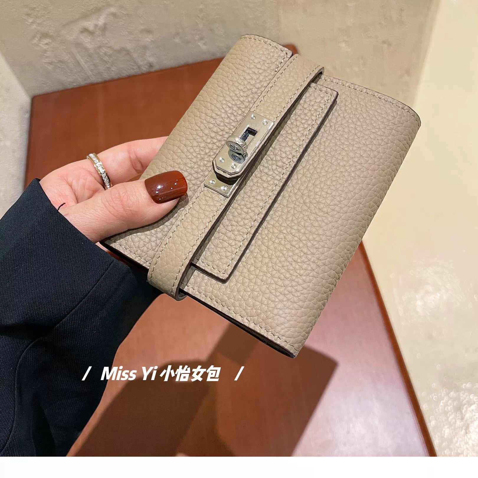 头层牛皮荔枝纹钱包短款 h凯莉钱包三折女士零钱包多卡位锁扣短夹