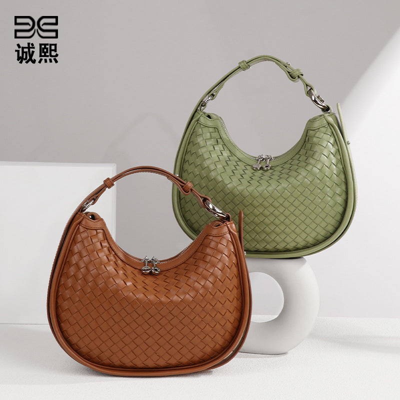 高级感单肩腋下包2025新款月牙包小众百搭双拉斜挎饺子包手拎女包