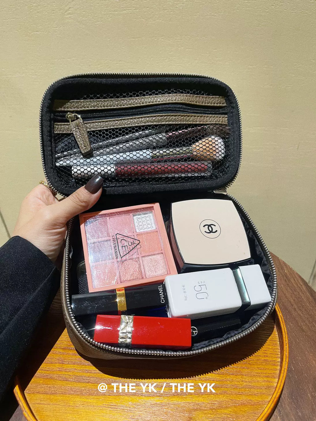 togo牛皮化妆包女2025新款高级感小众设计手提包便携旅行洗漱包