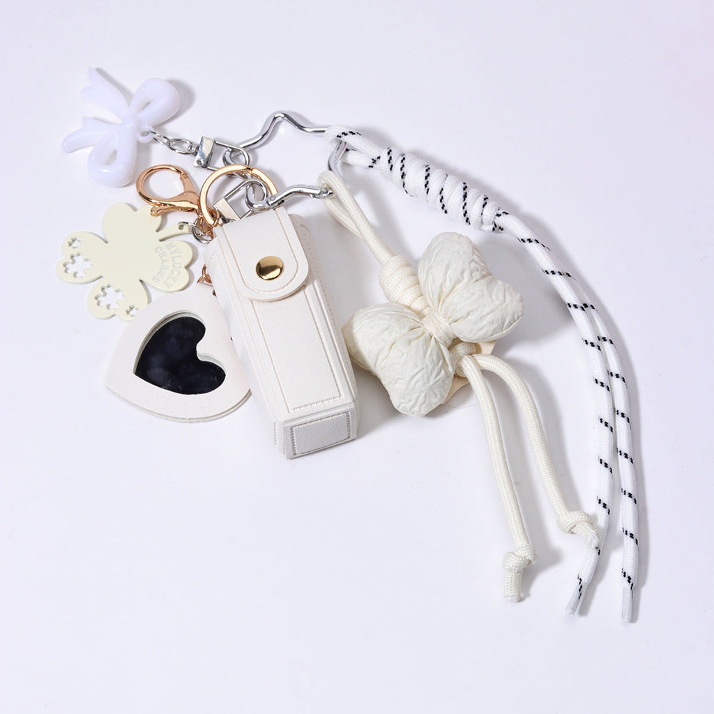 跨境货源PU皮革包包挂件挂饰皮绳编织绳miu系钥匙扣登山扣定制