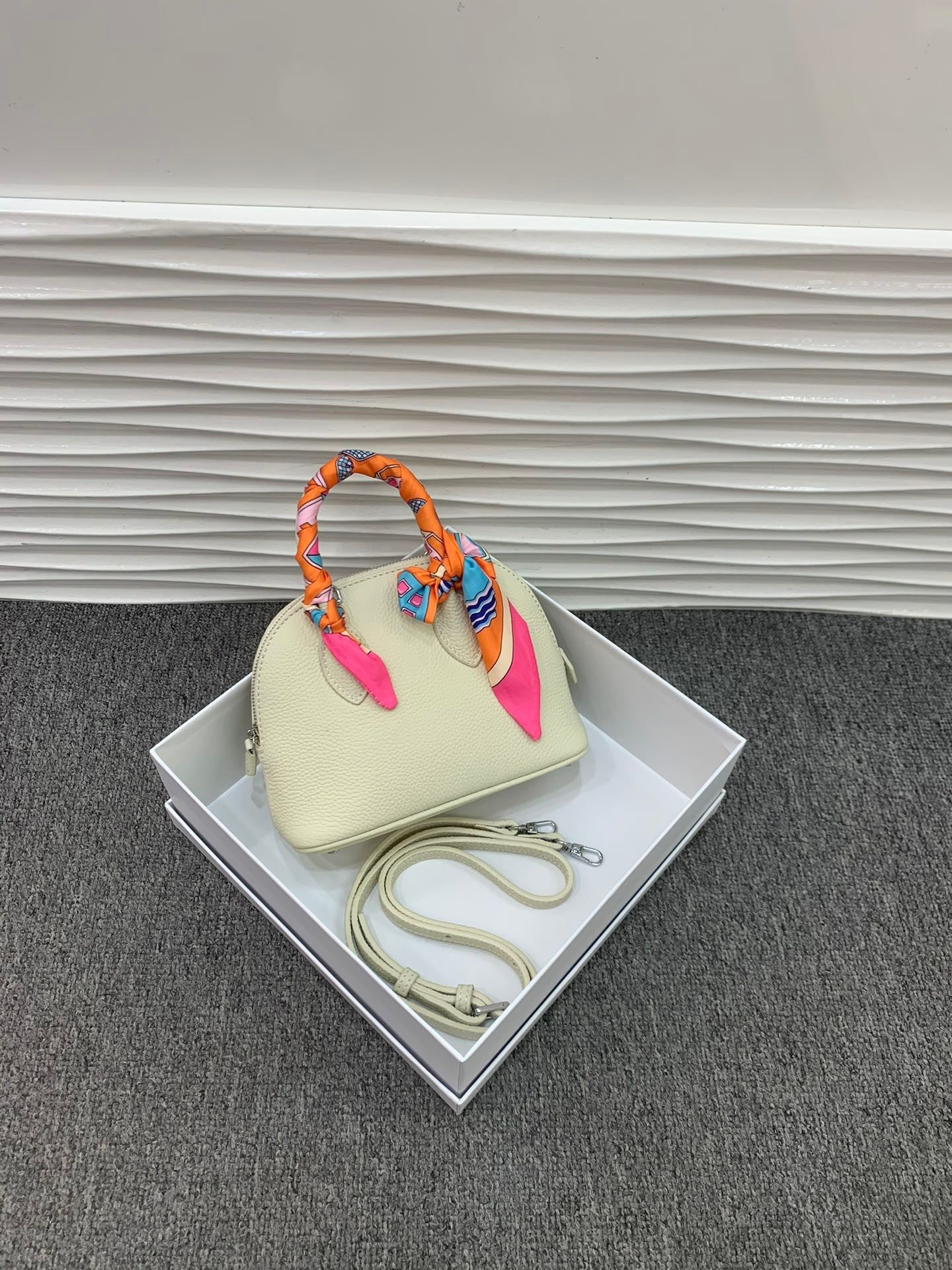 真皮贝壳包女包迷你小包高级感百搭时尚牛羊皮手提斜挎包保龄球包