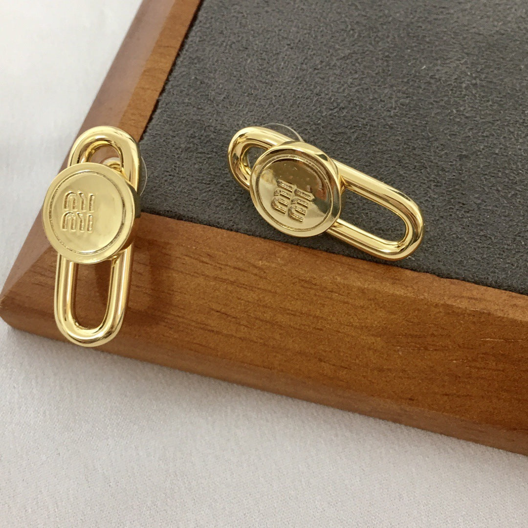 缪家新款MIU徽标耳钉女高级感个性气质光面黄铜镀金长条环形耳环