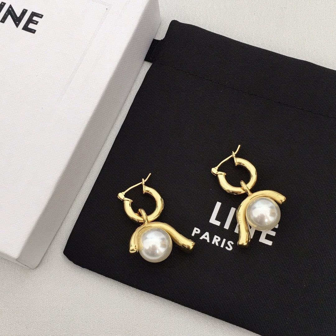 赛林家22新款几何型珍珠耳环女铜镀金港风气质光面镀真金直播供应