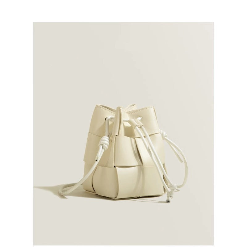 女包时尚百搭2023新款潮夏季休闲编织包运动单肩斜挎包真皮小方包